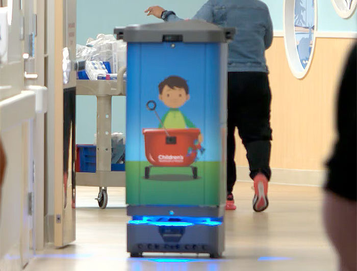 Children’s Healthcare of Atlanta robot cruising hospital halls