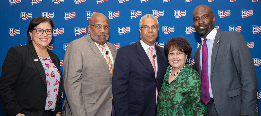 AHA Board Member Delvecchio Finley (right), CEO of Alameda Health, led a discussion on best practices for advancing diversity on boards and highlighted how AHA’s strategic partnerships are engaging community leaders for governance roles.